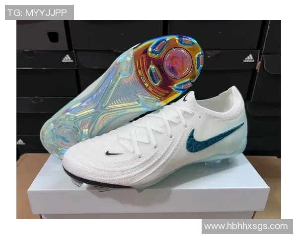 各位置足球鞋上的球星风采盘点 从门将到前锋的鞋下传奇